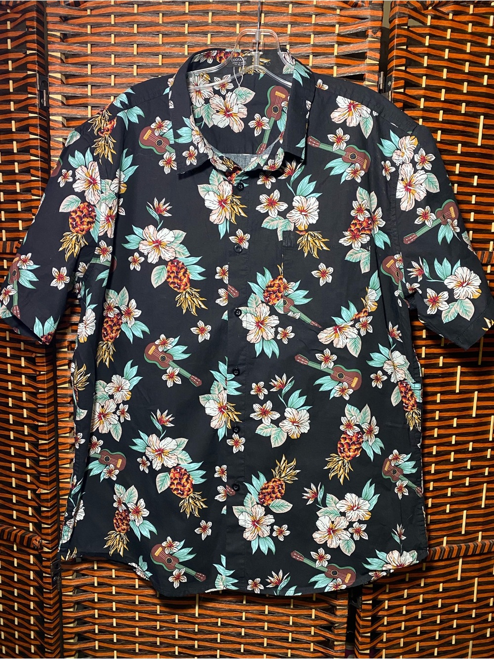 COOFANDY Men’s Hawaiian Shirt XL Black Tropical Pineapple Ukulele Button Front